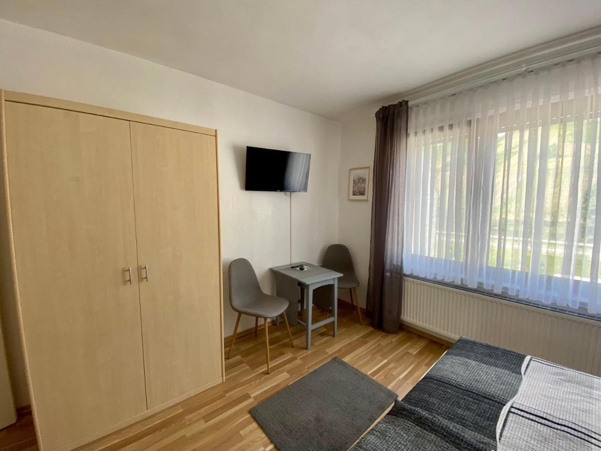 Ferienwohnung Metzen Burg  Exterior foto